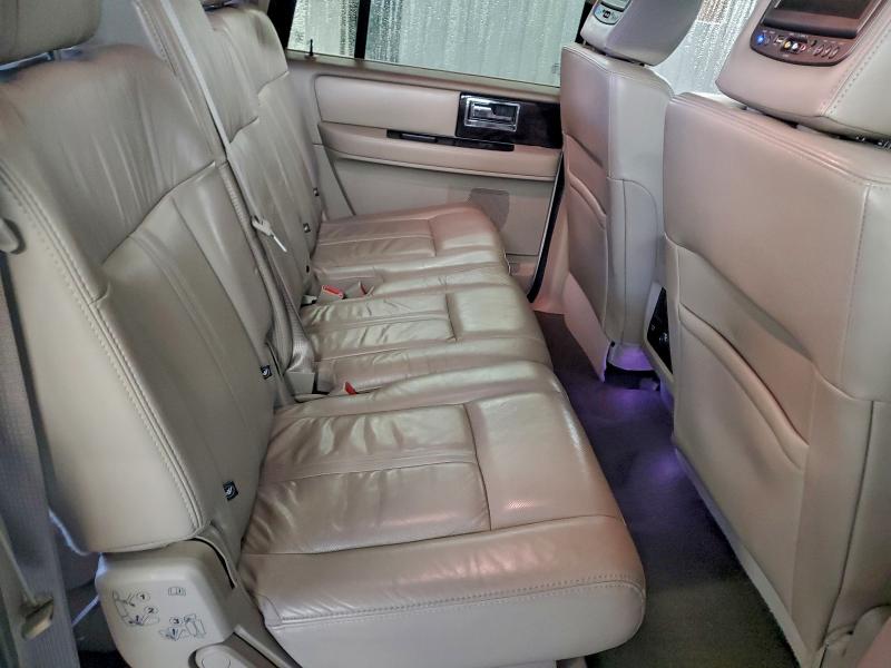 Photo 11 from auction – 2016 LINCOLN NAVIGATOR with VIN 5LMJJ3JT0GEL06293