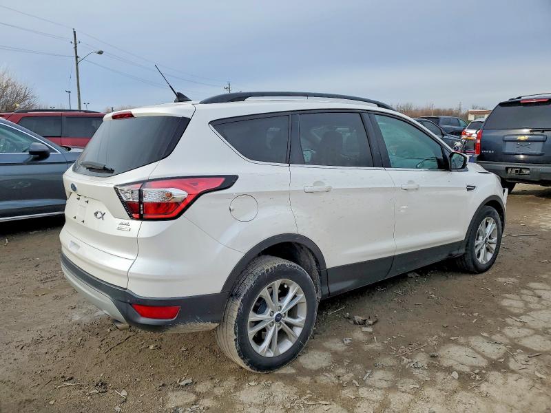 Photo 3 from auction – 2018 FORD ESCAPE with VIN 1FMCU0HD9JUD17788