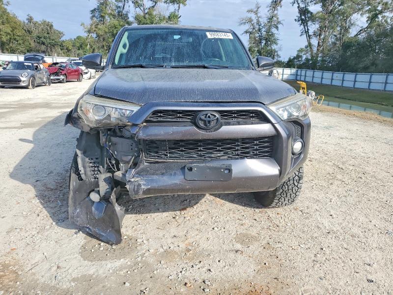 Photo 5 from auction – 2015 TOYOTA 4RUNNER with VIN JTEZU5JR7F5099963
