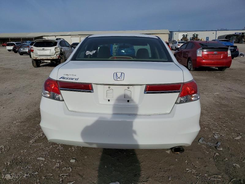 Photo 6 from auction – 2011 HONDA ACCORD with VIN 1HGCP2F33BA093200