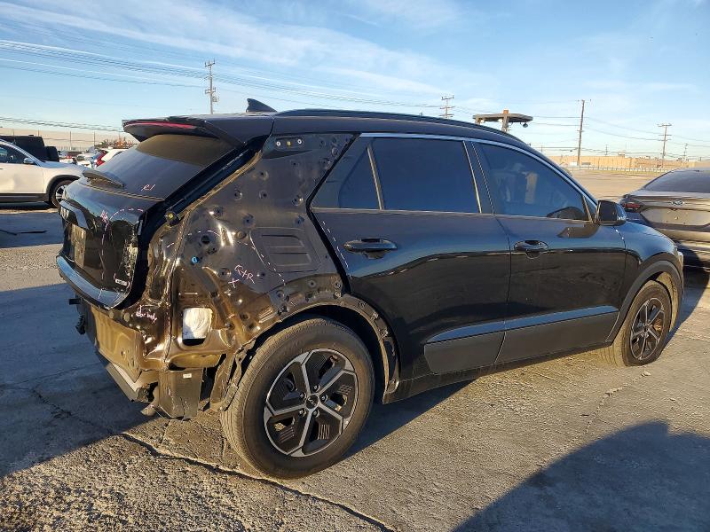 Photo 3 from auction – 2023 KIA NIRO EX with VIN KNDCR3LE4P5109005