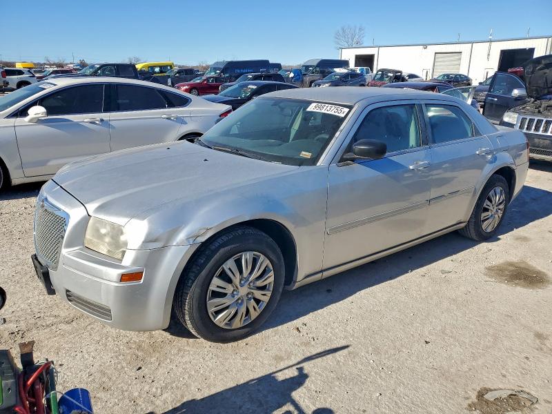 CHRYSLER 300 2006 with VIN 2C3KA43R16H281922 - Photo from auction
