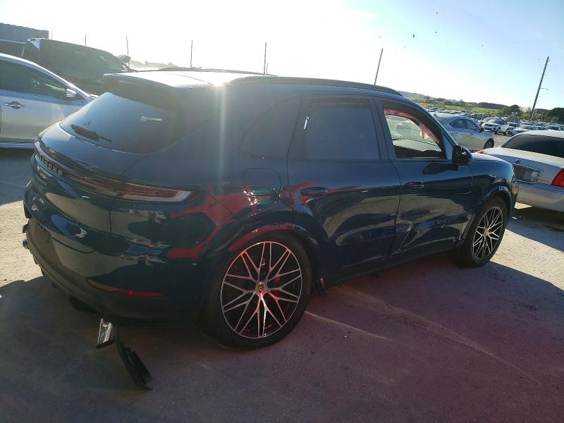 Photo 3 from auction – 2024 PORSCHE CAYENNE S with VIN WP1AL2AY7RDA35974