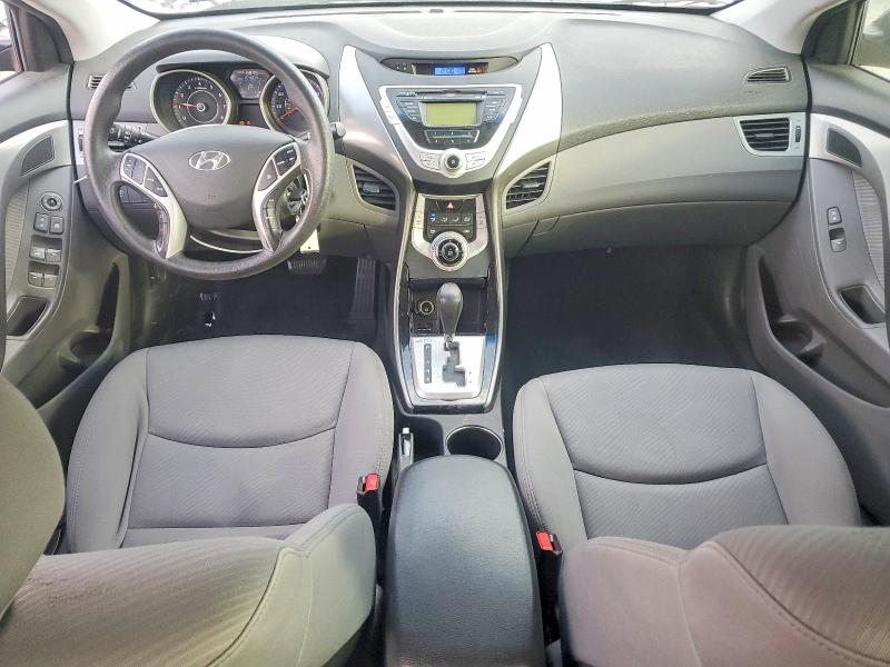 Photo 8 from auction – 2012 HYUNDAI ELANTRA GL with VIN KMHDH4AE9CU359092
