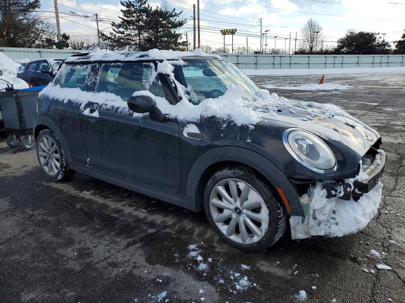 Photo 4 from auction – 2016 MINI COOPER with VIN WMWXP5C5XG3B77467