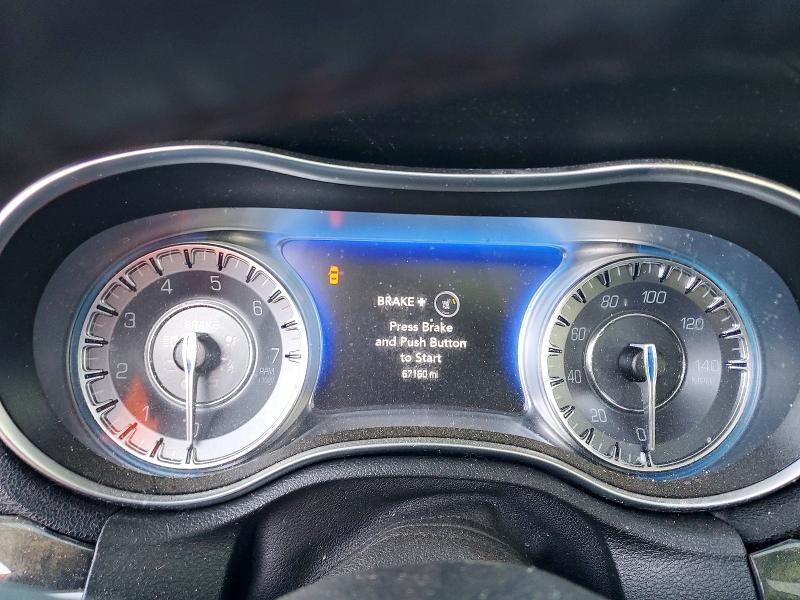 Photo 9 from auction – 2020 CHRYSLER 300 LIMITE with VIN 2C3CCAEG1LH115307
