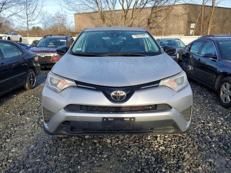 Photo 5 from auction – 2017 TOYOTA RAV4 LE with VIN 2T3BFREV5HW576111