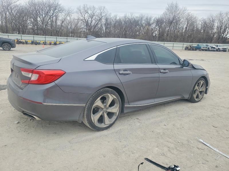 Photo 3 from auction – 2018 HONDA ACCORD with VIN 1HGCV2F91JA026085