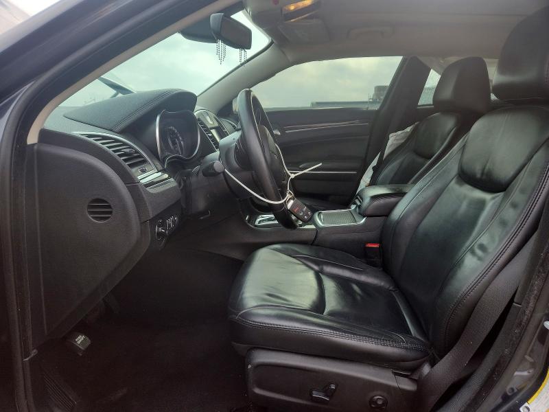 Photo 7 from auction – 2016 CHRYSLER 300 with VIN 2C3CCAAG9GH141844