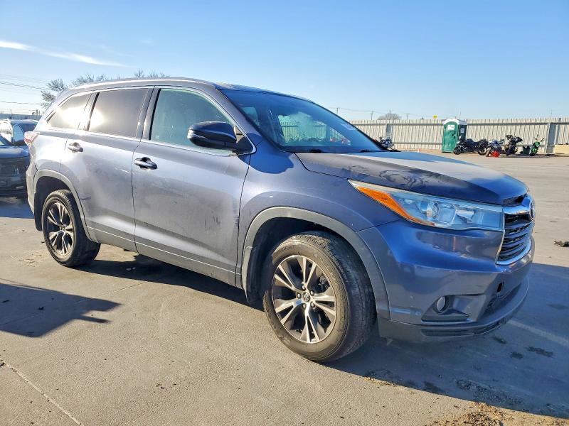 Photo 4 from auction – 2016 TOYOTA HIGHLANDER with VIN 5TDKKRFH2GS148209