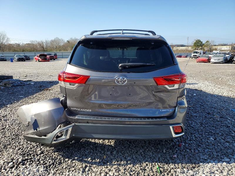 Photo 6 from auction – 2017 TOYOTA HIGHLANDER with VIN 5TDYZRFH6HS226479