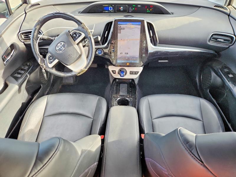 Photo 8 from auction – 2017 TOYOTA PRIUS PRIM with VIN JTDKARFP9H3010390