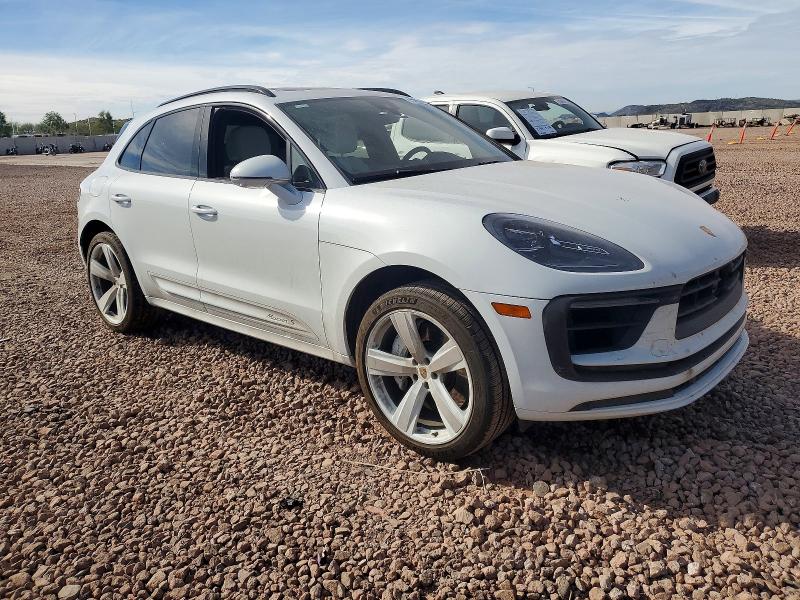 Photo 4 from auction – 2023 PORSCHE MACAN S with VIN WP1AG2A55PLB35861