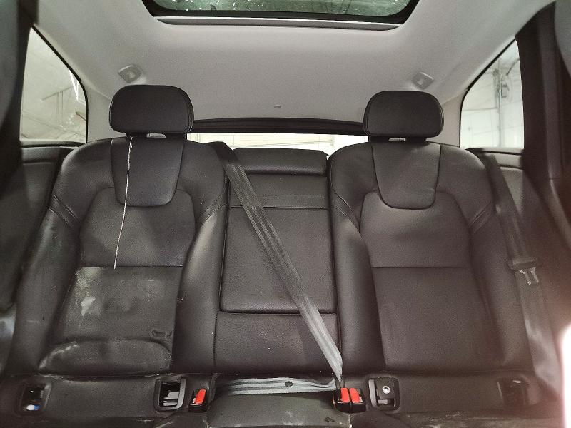 Photo 10 from auction – 2021 VOLVO XC60 with VIN YV4102RKXM1686226