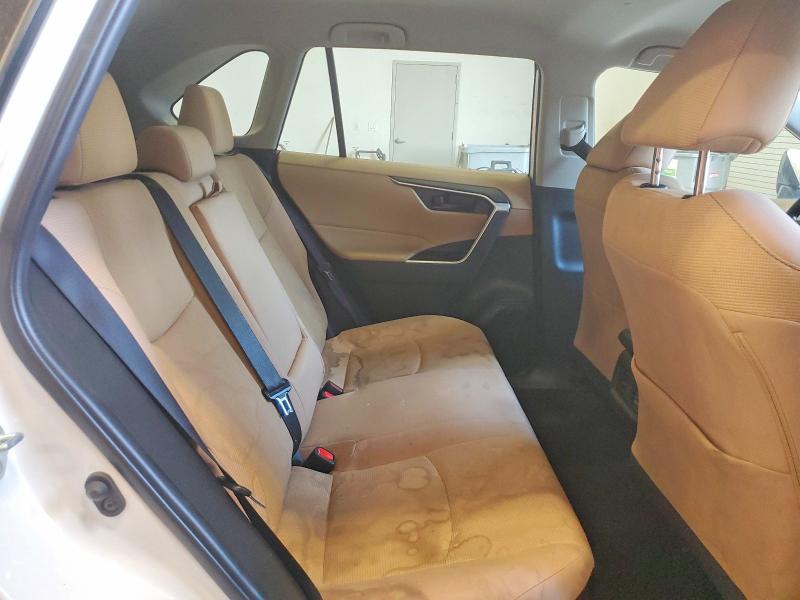 Photo 10 from auction – 2022 TOYOTA RAV4 LE with VIN 4T3MWRFV2NU079830