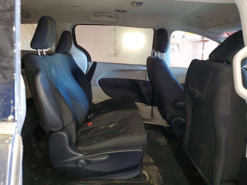 Photo 11 from auction – 2018 CHRYSLER PACIFICA with VIN 2C4RC1AG8JR274988