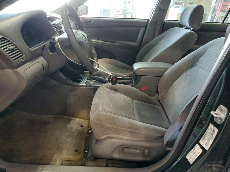 Photo 7 from auction – 2002 TOYOTA CAMRY LE with VIN 4T1BF32KX2U512007