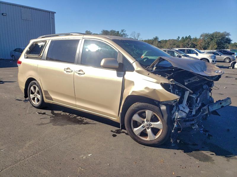 Photo 4 from auction – 2012 TOYOTA SIENNA with VIN 5TDKK3DC5CS236864