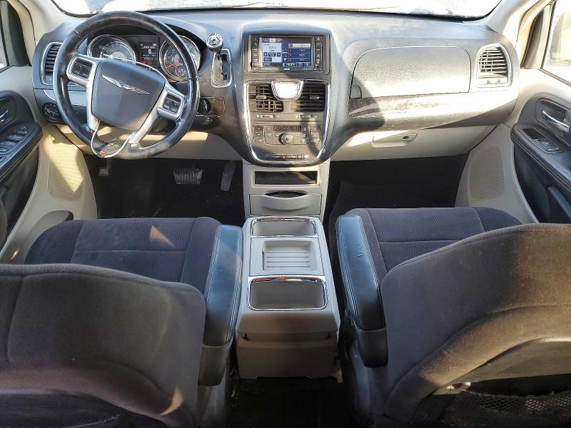 Photo 8 from auction – 2011 CHRYSLER TOWN & COU with VIN 2A4RR5DG0BR611067