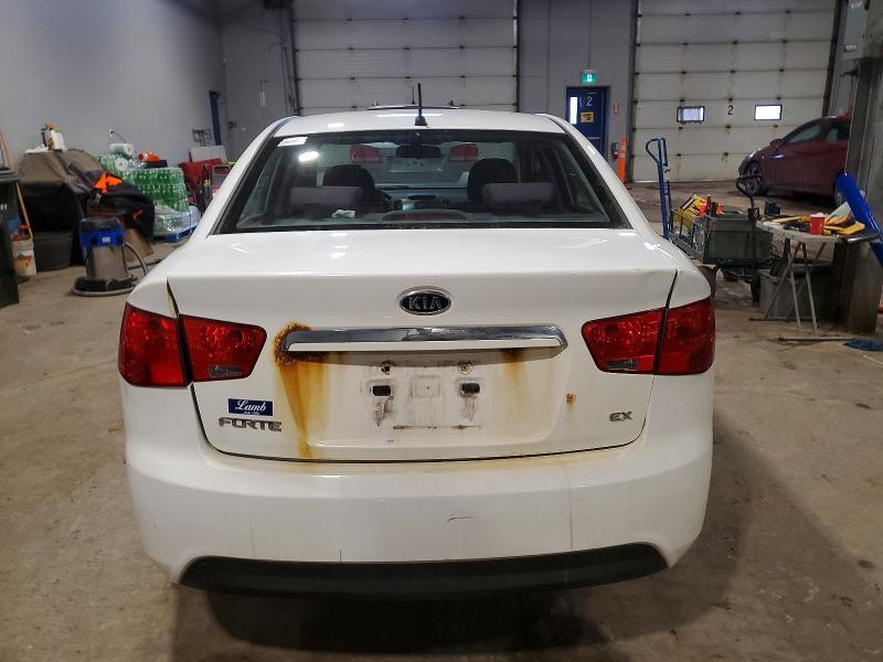 Фото 6 с аукциона – 2013 KIA FORTE EX с VIN KNAFU4A24D5684949