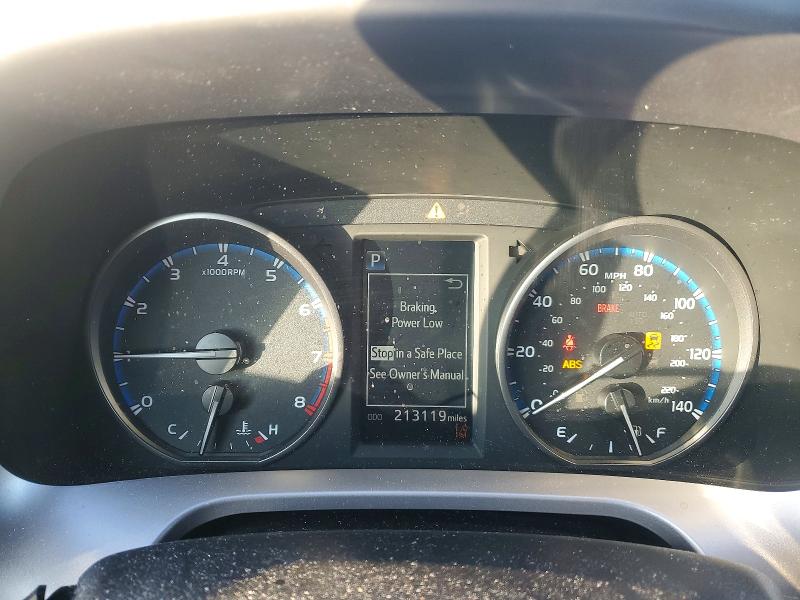 Photo 9 from auction – 2017 TOYOTA RAV4 with VIN JTMBFREV1HJ147756