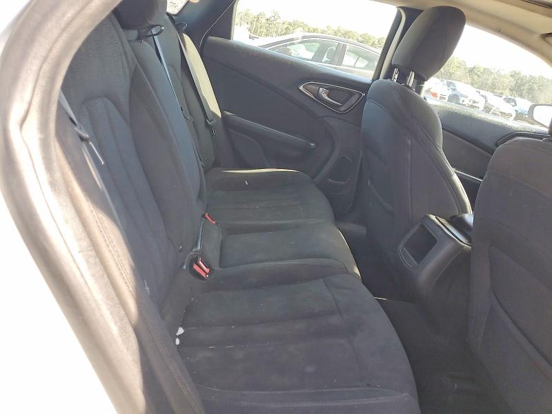 Photo 10 from auction – 2016 CHRYSLER 200 with VIN 1C3CCCAB2GN132426