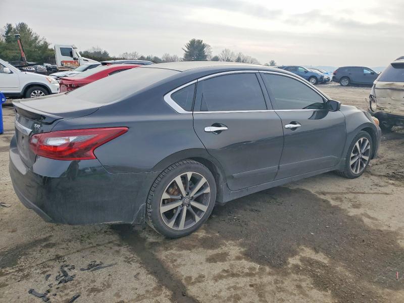 Photo 3 from auction – 2017 NISSAN ALTIMA with VIN 1N4AL3AP7HC496293