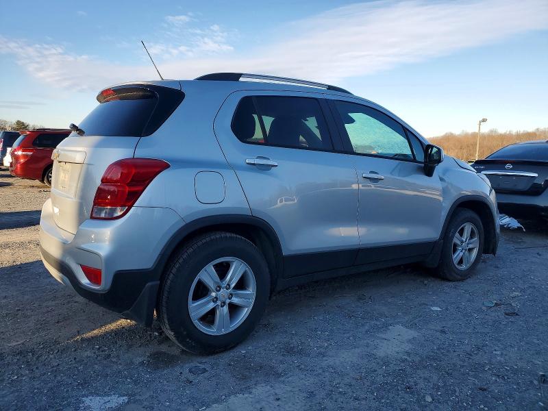 Photo 3 from auction – 2021 CHEVROLET TRAX 1LT with VIN KL7CJLSB2MB308191
