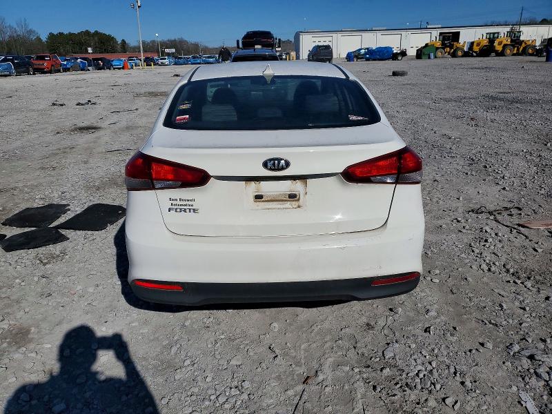 Photo 6 from auction – 2018 KIA FORTE LX with VIN 3KPFK4A79JE168574