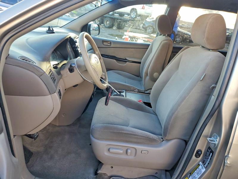 Photo 7 from auction – 2005 TOYOTA SIENNA with VIN 5TDZA23C75S348842