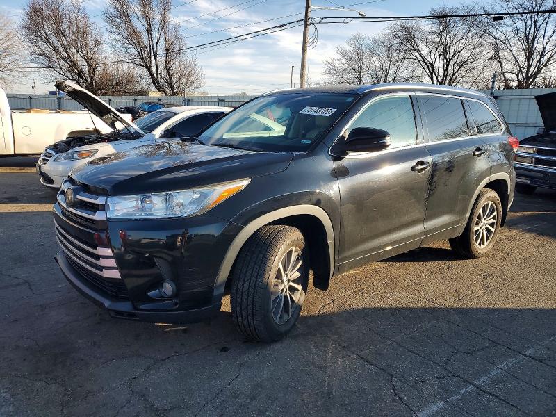 TOYOTA HIGHLANDER 2018 with VIN 5TDJZRFH9JS889925 - Photo from auction