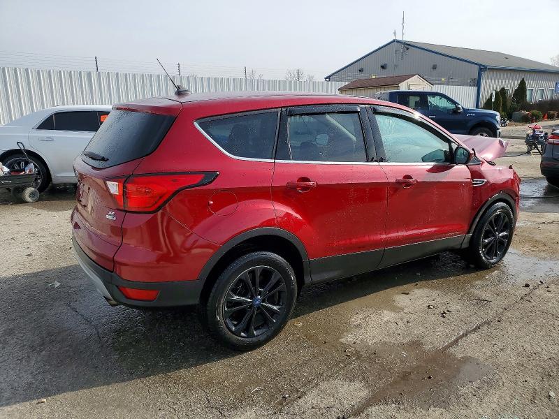 Photo 3 from auction – 2019 FORD ESCAPE SE with VIN 1FMCU9GD8KUA60808