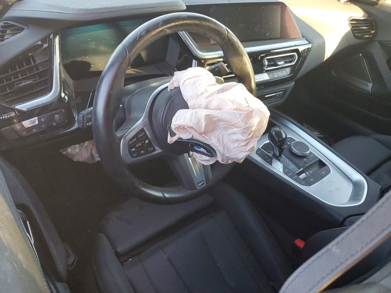 Photo 8 from auction – 2023 BMW Z4 with VIN WBAHF3C08PWY20846