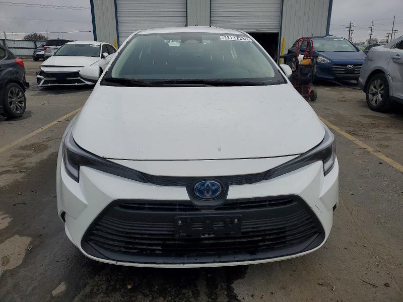 Photo 5 from auction – 2025 TOYOTA COROLLA LE with VIN JTDBCMFE5S3090578