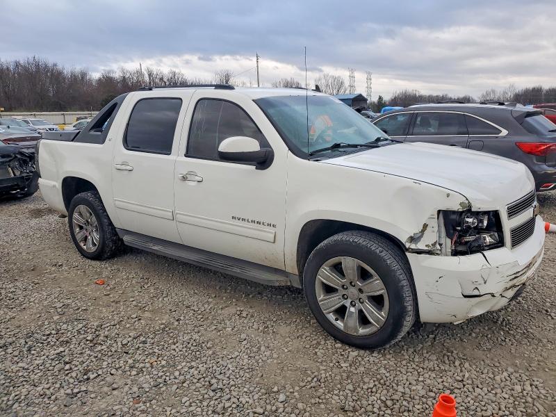 Photo 4 from auction – 2010 CHEVROLET AVALANCHE with VIN 3GNNCFE03AG156451