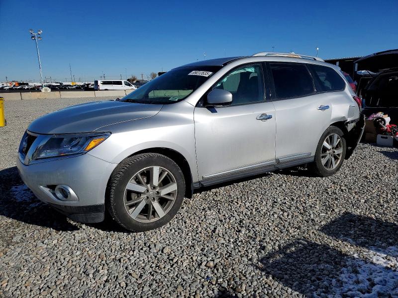 NISSAN PATHFINDER 2014 with VIN 5N1AR2MM8EC722837 - Photo from auction