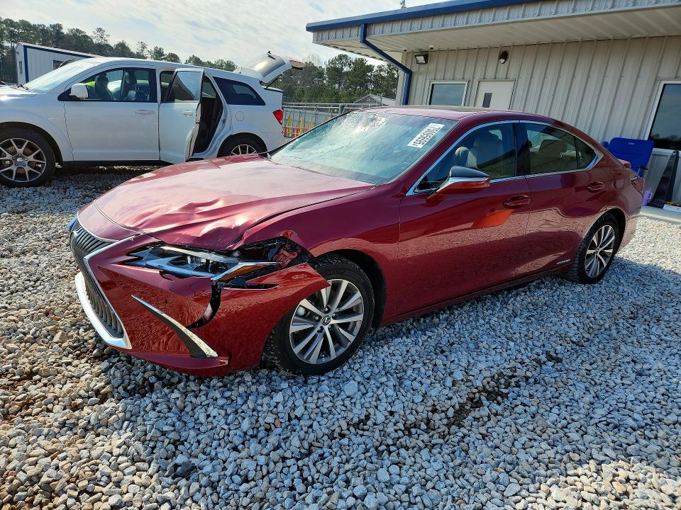 LEXUS ES 300H 2020 with VIN 58AD21B19LU010566 - Photo from auction