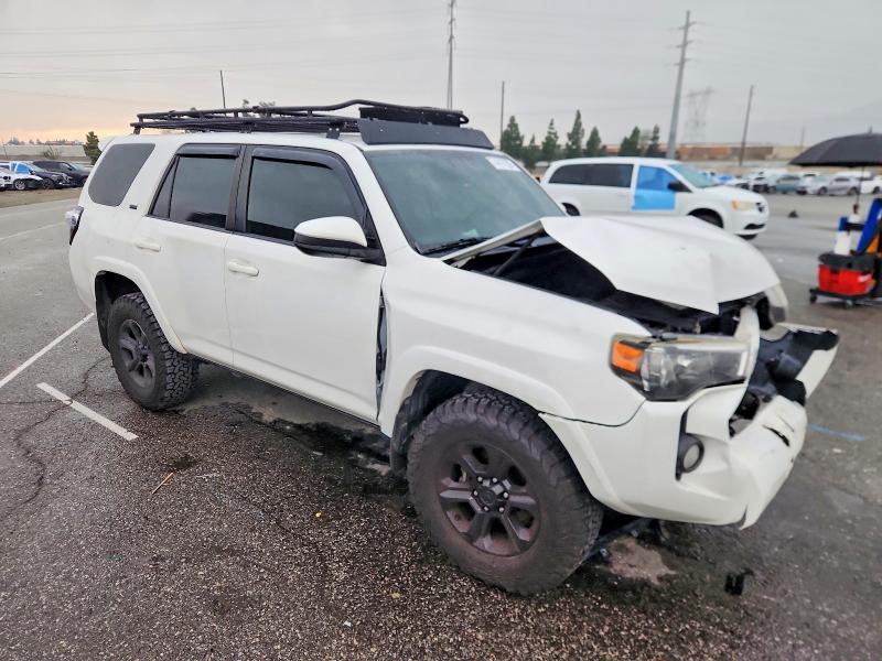 Photo 4 from auction – 2017 TOYOTA 4RUNNER with VIN JTEBU5JR9H5413116