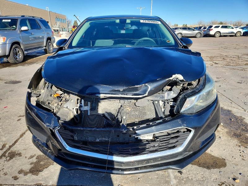 Photo 5 from auction – 2017 CHEVROLET CRUZE with VIN 1G1BE5SM2H7107425