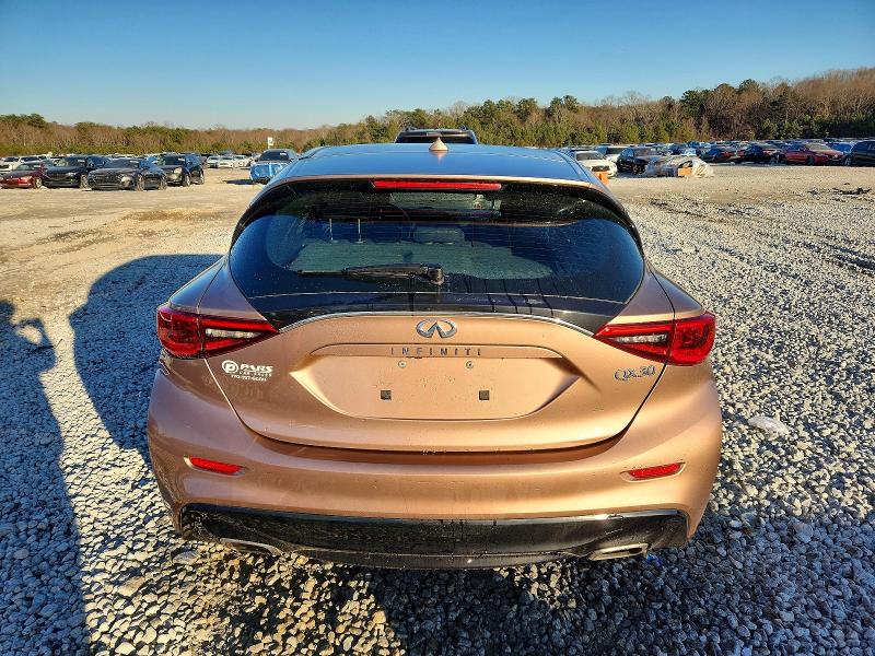 Photo 6 from auction – 2017 INFINITI QX30 BASE with VIN SJKCH5CP5HA034630