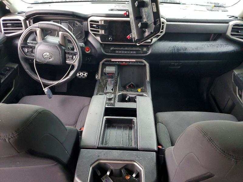 Photo 8 from auction – 2024 TOYOTA TUNDRA with VIN 5TFLA5DB1RX228581