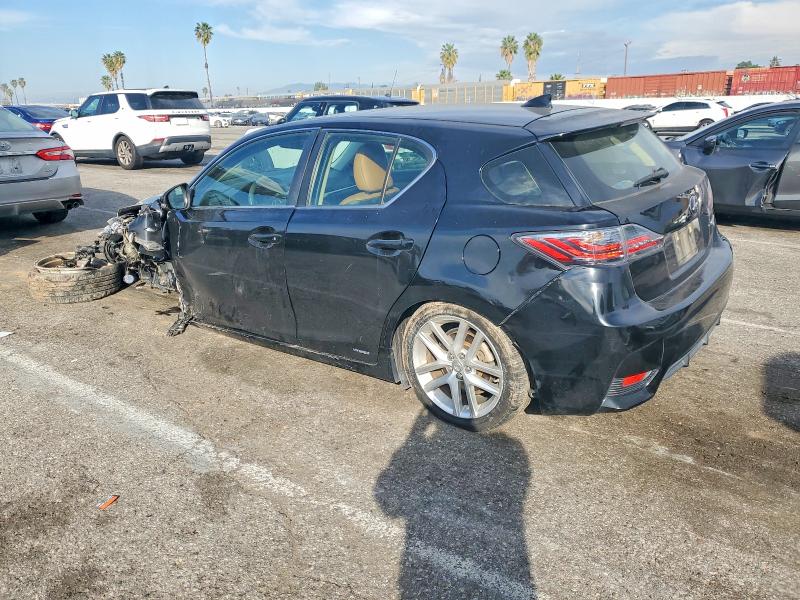 Photo 2 from auction – 2014 LEXUS CT 200 with VIN JTHKD5BH6E2177398
