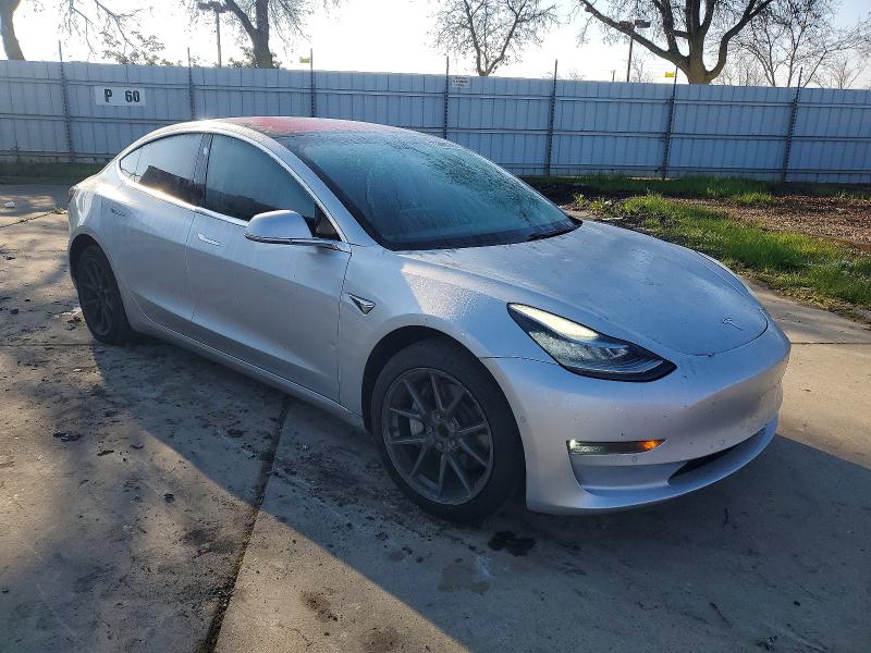 Photo 4 from auction – 2018 TESLA MODEL 3 with VIN 5YJ3E1EA4JF014251