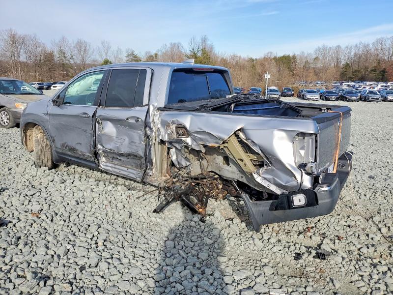 Photo 2 from auction – 2019 HONDA RIDGELINE with VIN 5FPYK3F56KB023585
