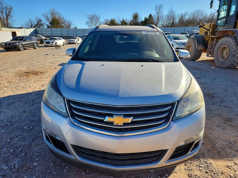 Photo 5 from auction – 2017 CHEVROLET TRAVERSE L with VIN 1GNKRGKD4HJ159348