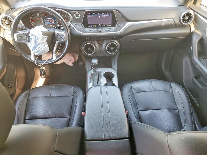Photo 8 from auction – 2020 CHEVROLET BLAZER with VIN 3GNKBDRS4LS646368
