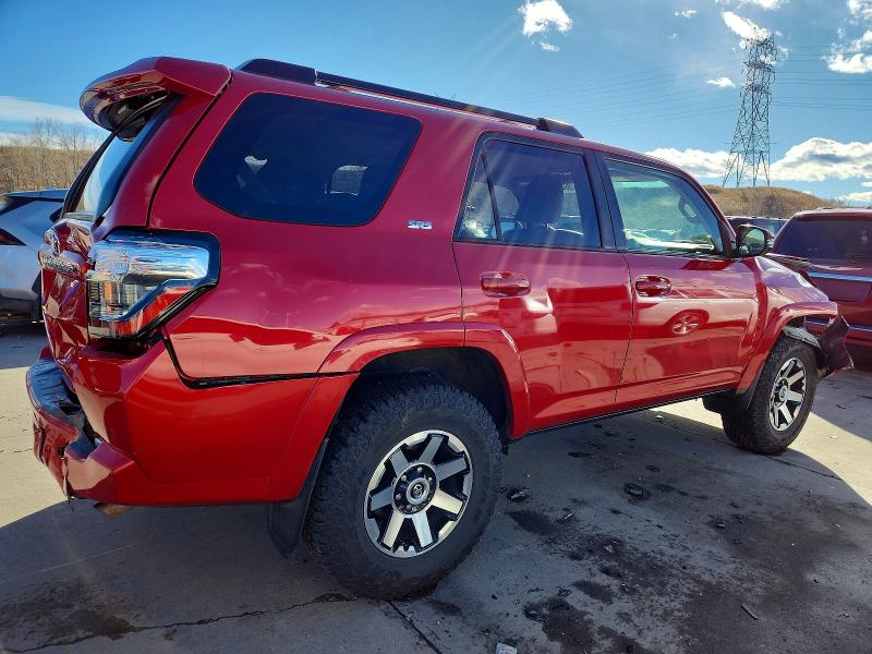 Photo 3 from auction – 2018 TOYOTA 4RUNNER SR with VIN JTEBU5JR2J5602793