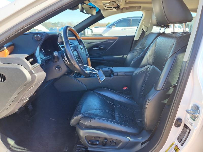 Photo 7 from auction – 2020 LEXUS ES 300H LU with VIN 58AE21B1XLU006885