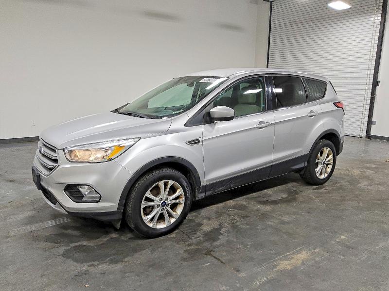 FORD ESCAPE SE 2017 with VIN 1FMCU9G94HUC55129 - Photo from auction