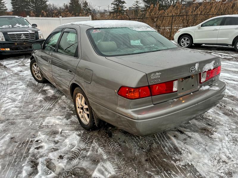 Photo 3 from auction – 2000 TOYOTA CAMRY LE with VIN 4T1BF28K0YU101855